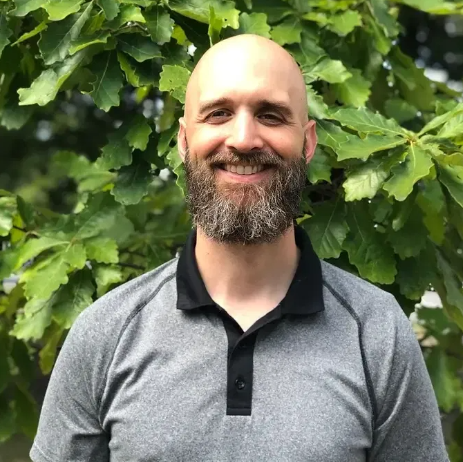 Kelly Vanhove, Owner